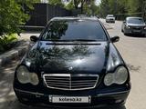 Mercedes-Benz C 320 2004 года за 2 300 000 тг. в Алматы