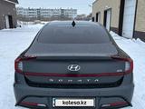 Hyundai Sonata 2022 года за 15 500 000 тг. в Астана – фото 2