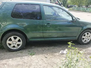 Volkswagen Golf, 1998