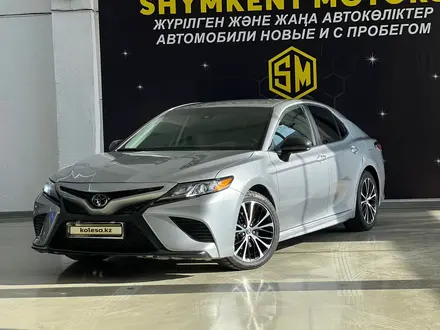 Toyota Camry 2020 года за 12 200 000 тг. в Шымкент