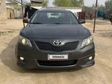 Toyota Camry 2010 года за 5 100 000 тг. в Жанаозен – фото 2