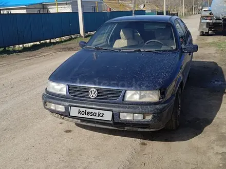 Volkswagen Passat 1995 года за 1 600 000 тг. в Актобе – фото 8