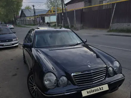 Mercedes-Benz E 320 2000 года за 4 250 000 тг. в Алматы – фото 2
