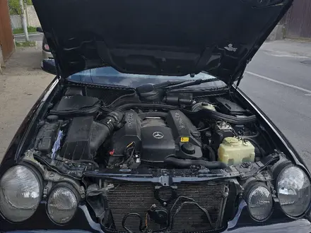 Mercedes-Benz E 320 2000 года за 4 250 000 тг. в Алматы – фото 6