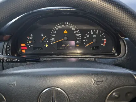 Mercedes-Benz E 320 2000 года за 4 250 000 тг. в Алматы – фото 10