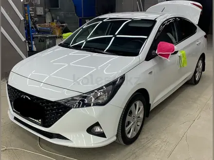 Hyundai Accent 2019 года за 7 350 000 тг. в Жанаозен