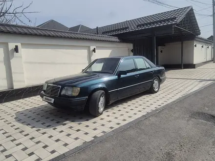 Mercedes-Benz E 200 1994 года за 1 500 000 тг. в Шымкент – фото 2
