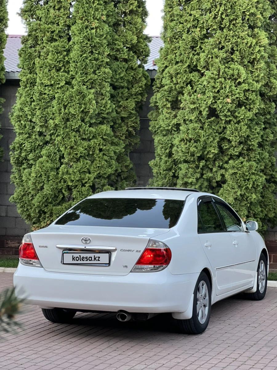 Toyota Camry 2004 г.