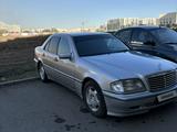 Mercedes-Benz C 180 1995 годаүшін2 450 000 тг. в Астана – фото 3