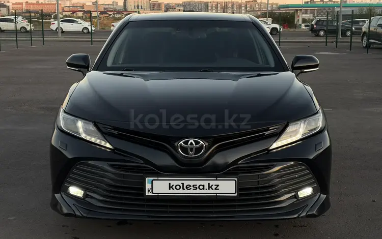 Toyota Camry 2018 года за 10 600 000 тг. в Караганда