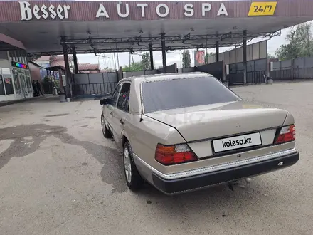 Mercedes-Benz E 230 1992 года за 2 500 000 тг. в Есик – фото 3