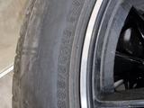 Комплект диски с резиной r18 резина Bridgestone 235/50/18. за 230 000 тг. в Астана – фото 2