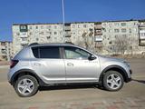 Renault Sandero Stepway 2015 года за 4 100 000 тг. в Балхаш – фото 2