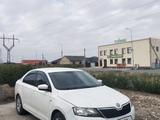 Skoda Rapid 2015 годаfor4 900 000 тг. в Атырау – фото 2