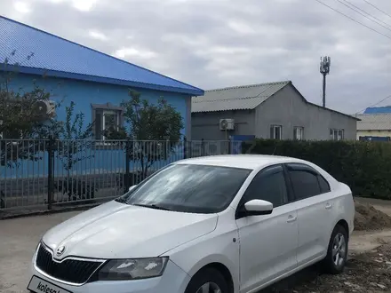 Skoda Rapid 2015 года за 4 900 000 тг. в Атырау – фото 3