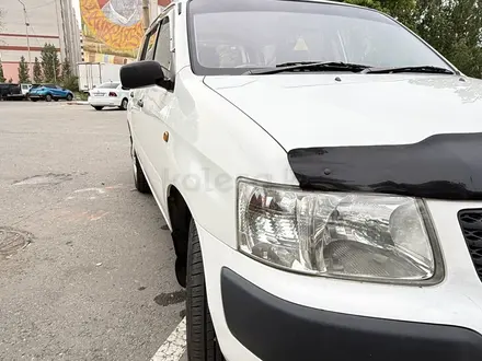 Toyota Avensis 2002 года за 2 600 000 тг. в Павлодар – фото 2
