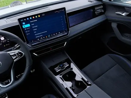 Volkswagen Tiguan 2026 года за 20 500 000 тг. в Алматы – фото 14