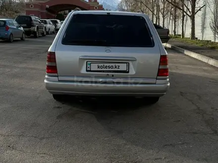 Mercedes-Benz E 280 1994 года за 2 300 000 тг. в Алматы – фото 9