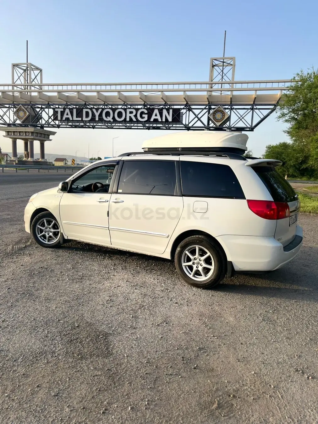 Toyota Sienna, 2006