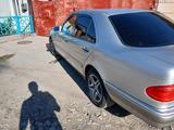 Mercedes-Benz E 230 1999 года за 2 600 000 тг. в Семей – фото 2
