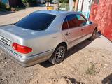 Mercedes-Benz E 230 1999 года за 2 600 000 тг. в Семей – фото 3
