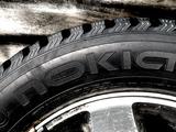 Шины Nokian Hakkapeliitta 225/60 R16 за 80 000 тг. в Уральск – фото 2
