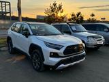 Toyota RAV4 2025 года за 17 900 000 тг. в Уральск