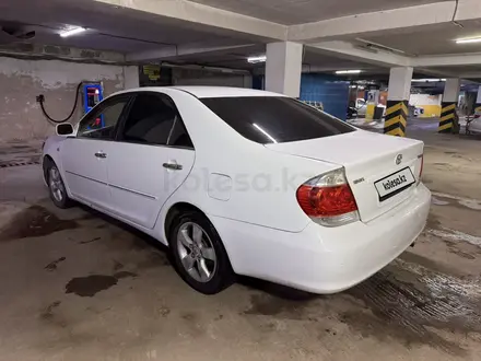 Toyota Camry 2004 года за 3 200 000 тг. в Астана – фото 3