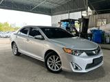 Toyota Camry 2014 годаүшін9 800 000 тг. в Шымкент – фото 2