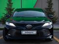 Toyota Camry 2018 года за 13 900 000 тг. в Алматы – фото 26