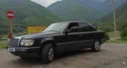 Mercedes-Benz E 200 1992 года за 950 000 тг. в Алматы – фото 2