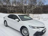 Toyota Camry 2023 года за 15 500 000 тг. в Щучинск – фото 4