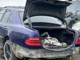 Mercedes-Benz E 320 1996 года за 888 888 тг. в Актобе – фото 2