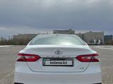 Toyota Camry 2020 годаfor11 000 000 тг. в Астана – фото 3