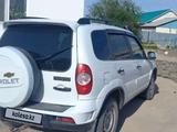 Chevrolet Niva 2014 года за 3 300 000 тг. в Атырау – фото 2