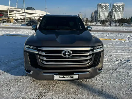 Toyota Land Cruiser 2021 года за 58 000 000 тг. в Астана – фото 2