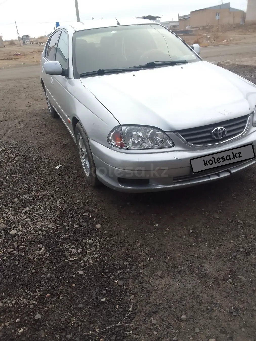 Toyota Avensis, 2000