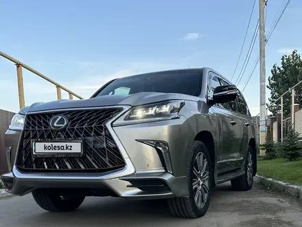 Lexus LX 570 2016 года за 39 000 000 тг. в Костанай