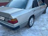 Mercedes-Benz E 230 1990 года за 1 200 000 тг. в Павлодар – фото 2