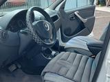 Renault Logan 2015 года за 3 500 000 тг. в Караганда – фото 3