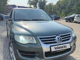 Volkswagen Touareg 2007 года за 5 500 000 тг. в Алматы – фото 3