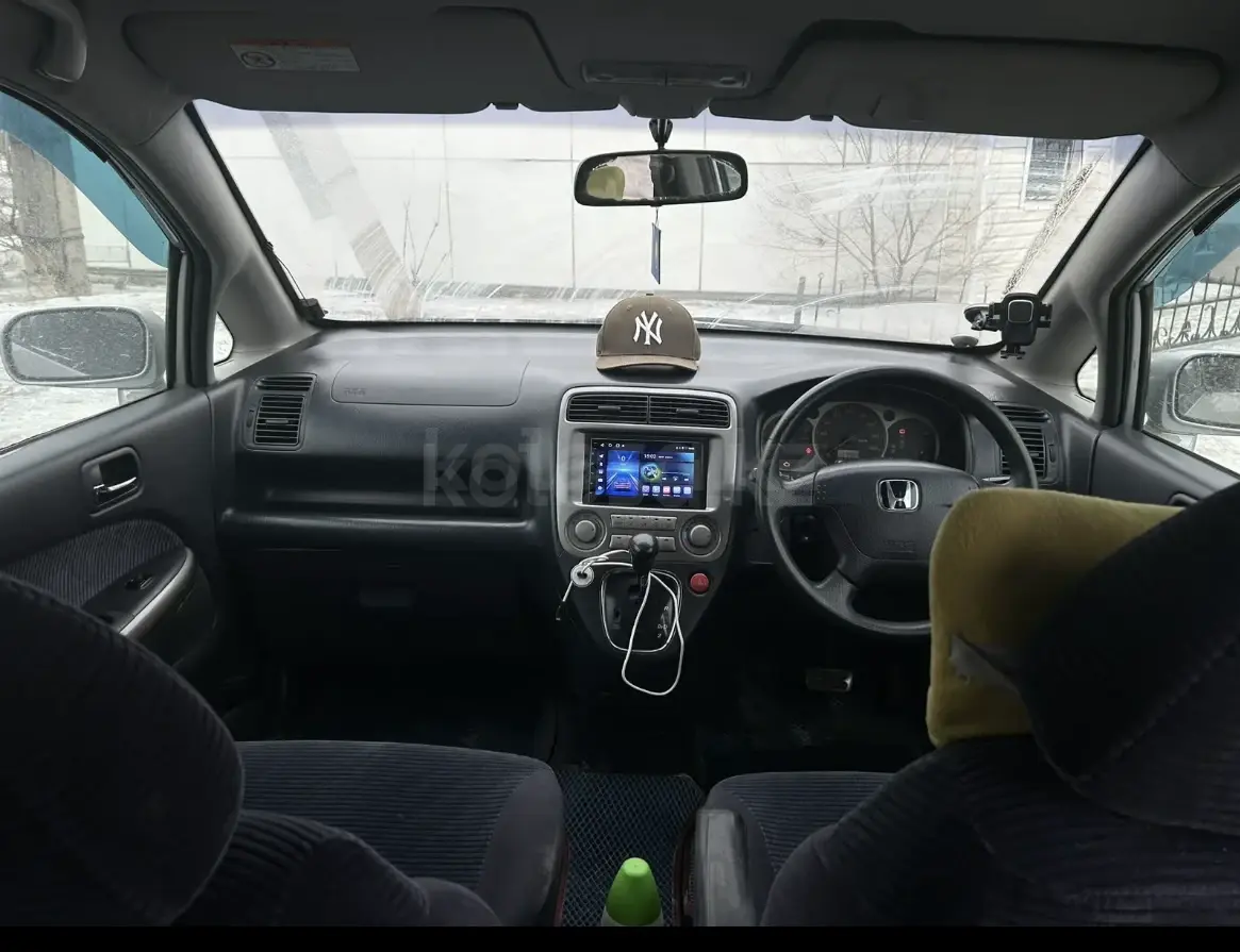 Honda Stream, 2001