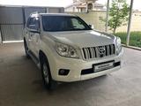 Toyota Land Cruiser Prado 2013 года за 17 500 000 тг. в Актобе