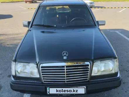 Mercedes-Benz E 280 1994 года за 2 200 000 тг. в Шымкент