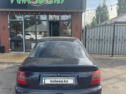 Audi A4 1997 года за 1 500 000 тг. в Алматы – фото 9