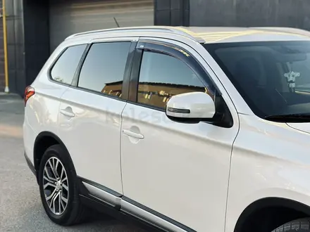 Mitsubishi Outlander 2016 года за 9 200 000 тг. в Алматы – фото 2