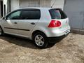 Volkswagen Golf 2005 годаfor3 600 000 тг. в Жезказган – фото 4