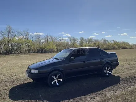Volkswagen Passat 1991 года за 1 800 000 тг. в Кокшетау – фото 2