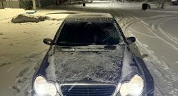 Mercedes-Benz C 230 2004 года за 2 700 000 тг. в Актобе – фото 2