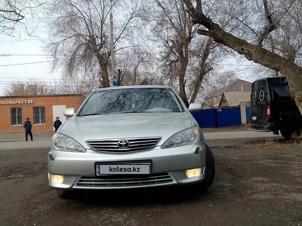 Toyota Camry 2005 года за 6 500 000 тг. в Актобе – фото 20